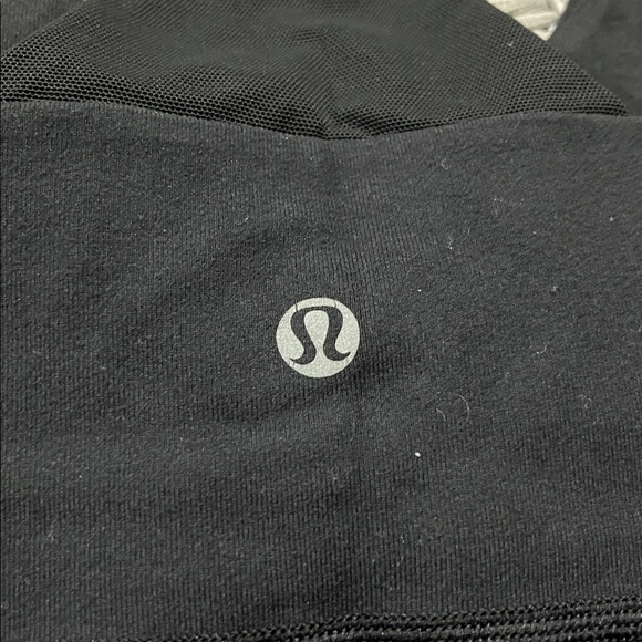 Lululemon | Black Scoop Neck Tank - Picture 5 of 10